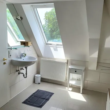 Dachgeschosswohnung 1 - Am Schloss 아파트