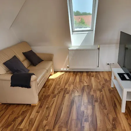 Apartment Dachgeschosswohnung 1 - Am Schloss Oberschleissheim