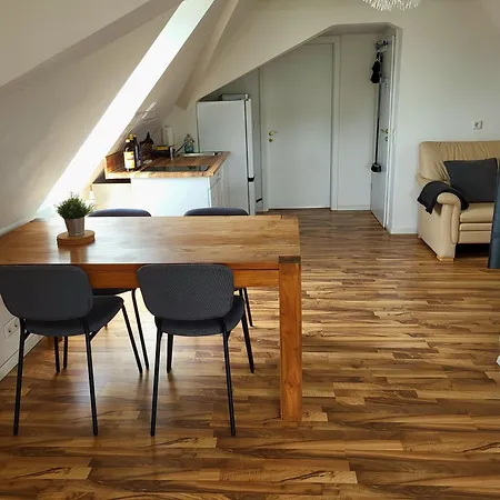 Dachgeschosswohnung 1 - Am Schloss Oberschleissheim